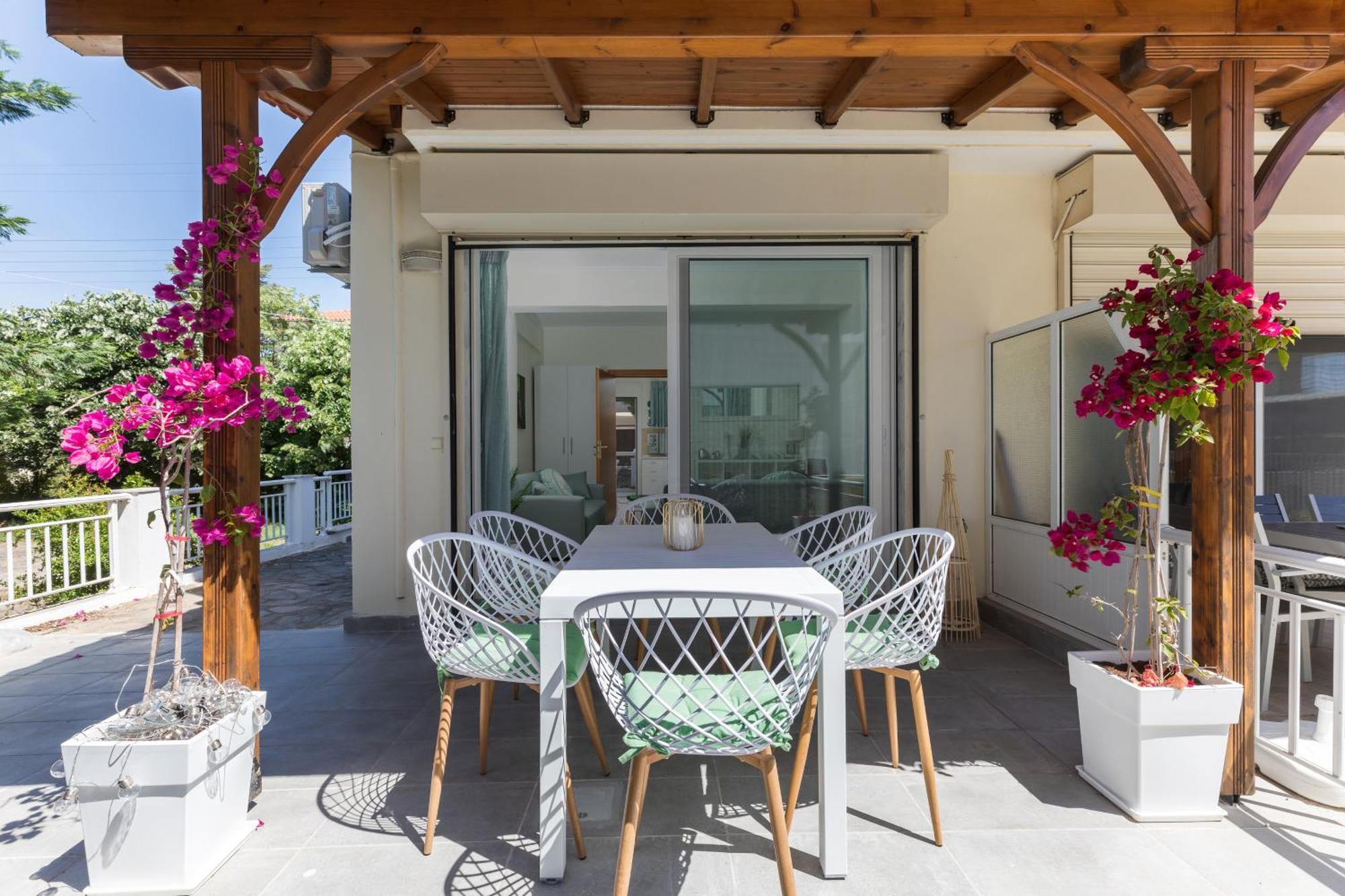 Alexandra'S Maisonette. Paralia Dionysiou Exterior foto